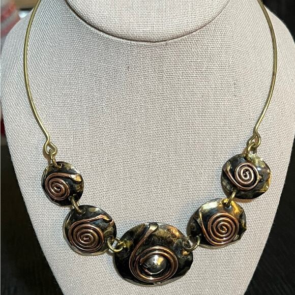 Vintage 70s 80s Style Copper Patina Boho Spiral Swirl Choker Necklace - Picture 6 of 6